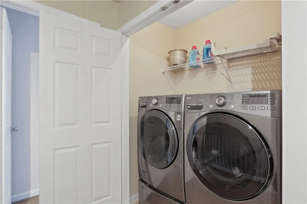 7923 Kiverton Place, Sandy Springs, Georgia 30350, 3 Bedrooms Bedrooms, ,3 BathroomsBathrooms,Residential,Sold,7923 Kiverton Place,6738655