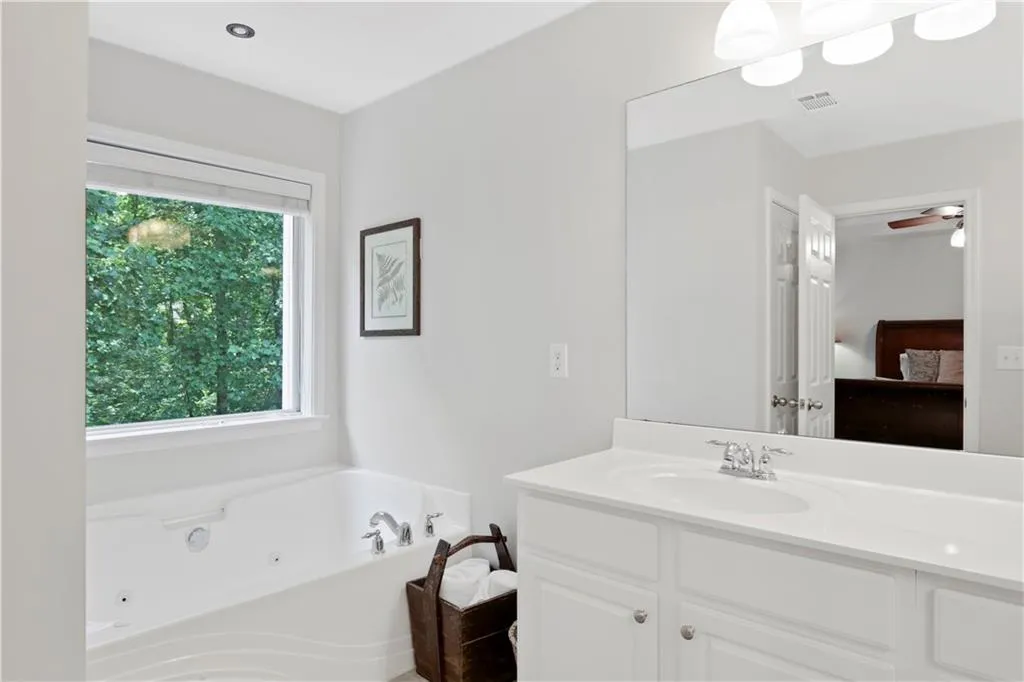 7923 Kiverton Place, Sandy Springs, Georgia 30350, 3 Bedrooms Bedrooms, ,3 BathroomsBathrooms,Residential,Sold,7923 Kiverton Place,6738655