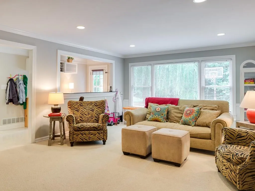 6295 Riverwood Drive, Sandy Springs, Georgia 30328, 5 Bedrooms Bedrooms, ,3 BathroomsBathrooms,Residential,Sold,6295 Riverwood Drive,5704705