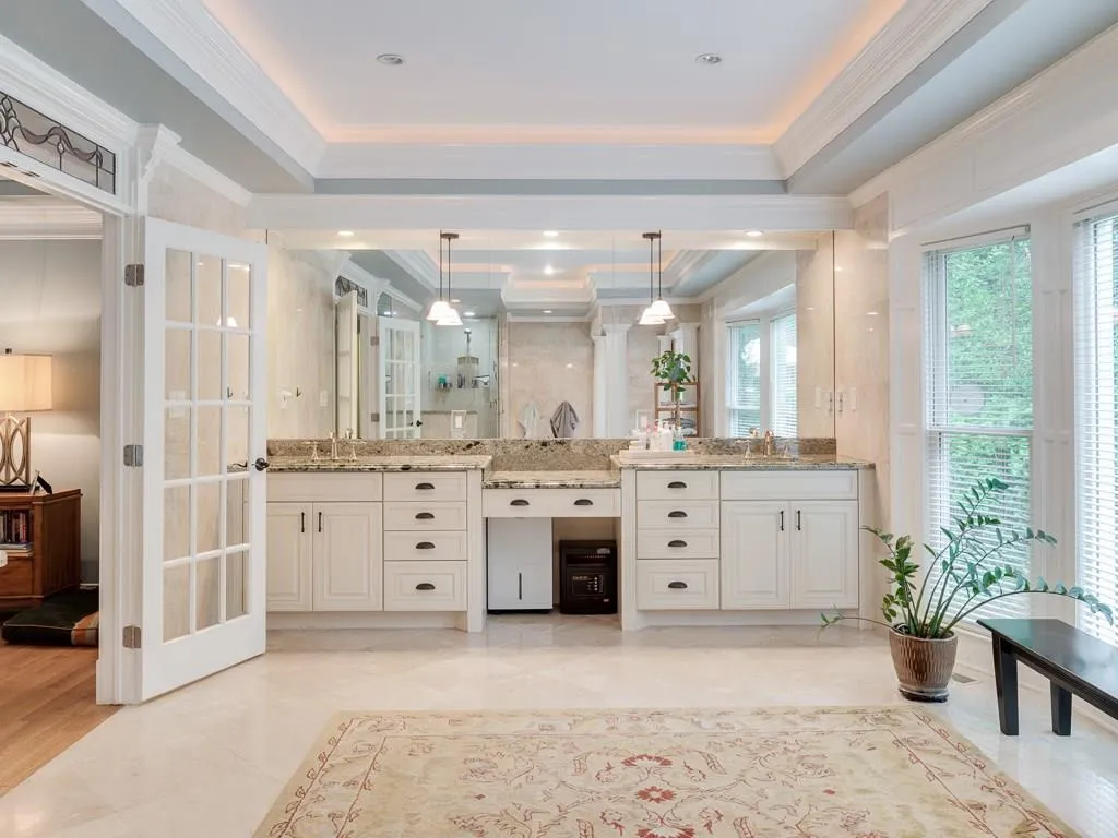 6295 Riverwood Drive, Sandy Springs, Georgia 30328, 5 Bedrooms Bedrooms, ,3 BathroomsBathrooms,Residential,Sold,6295 Riverwood Drive,5704705