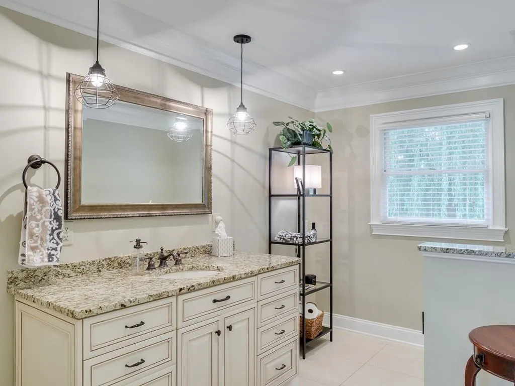 6295 Riverwood Drive, Sandy Springs, Georgia 30328, 5 Bedrooms Bedrooms, ,3 BathroomsBathrooms,Residential,Sold,6295 Riverwood Drive,5704705