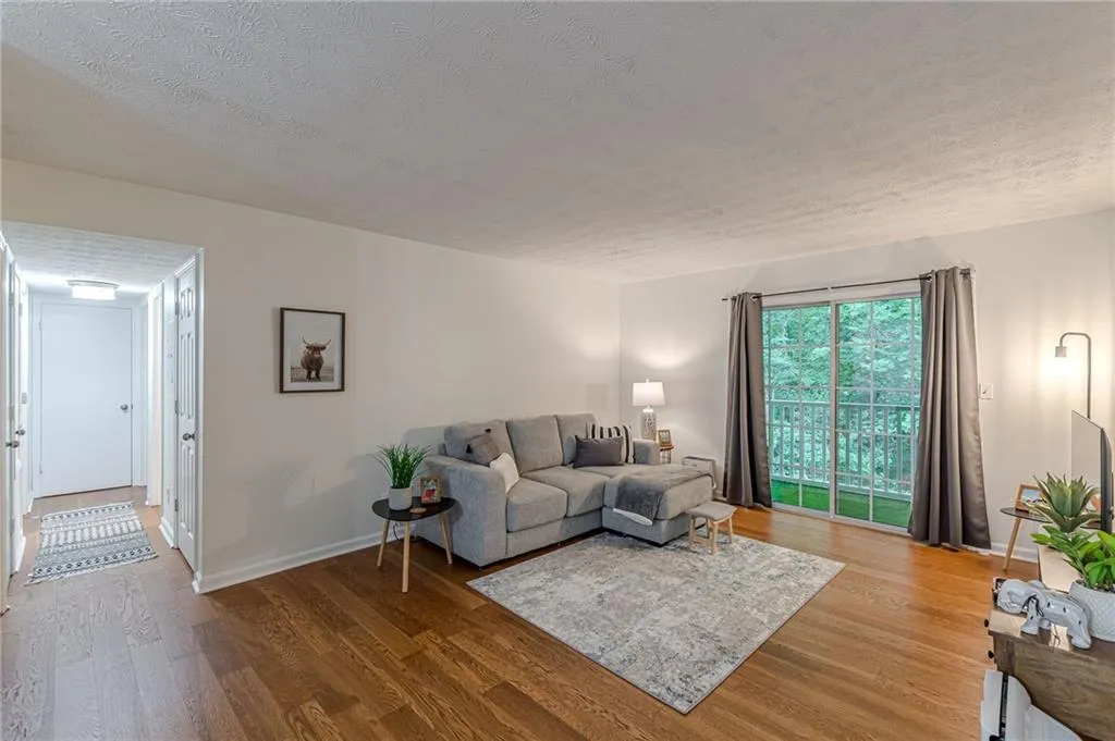3135 Seven Pines Court Unit 8, Atlanta, Georgia 30339, 2 Bedrooms Bedrooms, 0 ,2 BathroomsBathrooms,Residential,Sold,3135 Seven Pines Court Unit 8,7599200