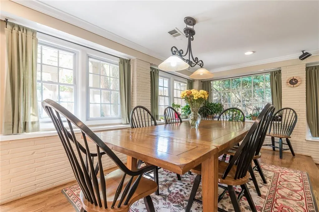 84 Mount Paran Road Nw, Sandy Springs, Georgia 30327, 3 Bedrooms Bedrooms, ,3 BathroomsBathrooms,Residential,Sold,84 Mount Paran Road Nw,6626940