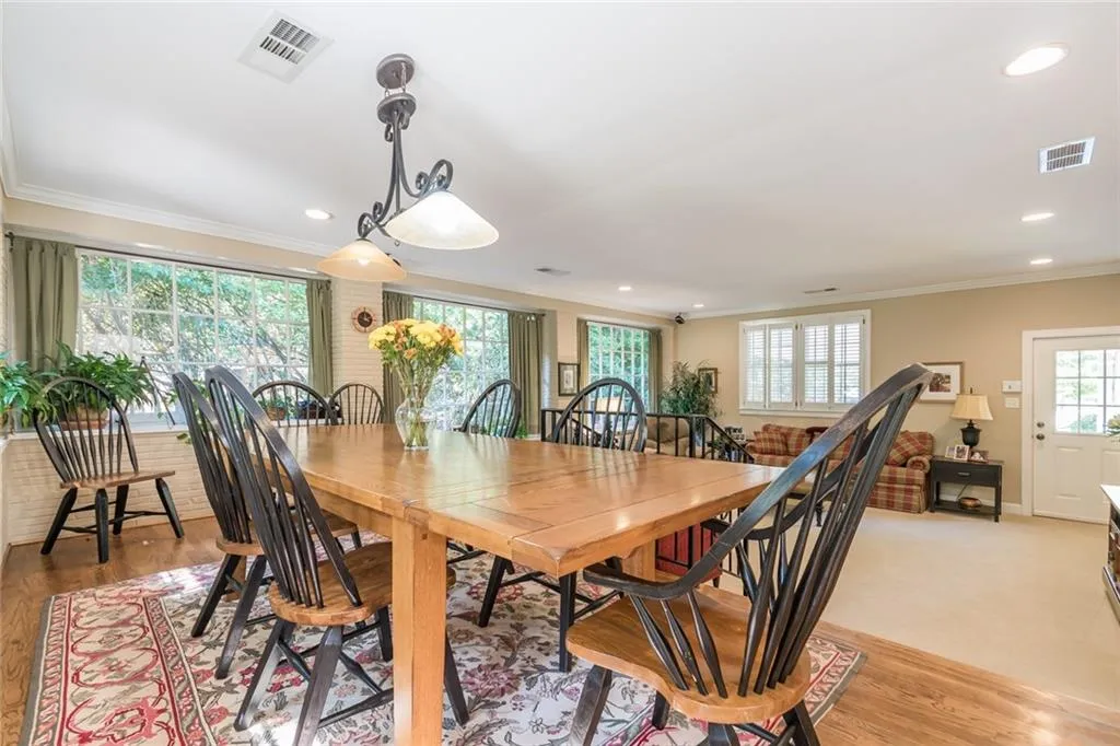 84 Mount Paran Road Nw, Sandy Springs, Georgia 30327, 3 Bedrooms Bedrooms, ,3 BathroomsBathrooms,Residential,Sold,84 Mount Paran Road Nw,6626940