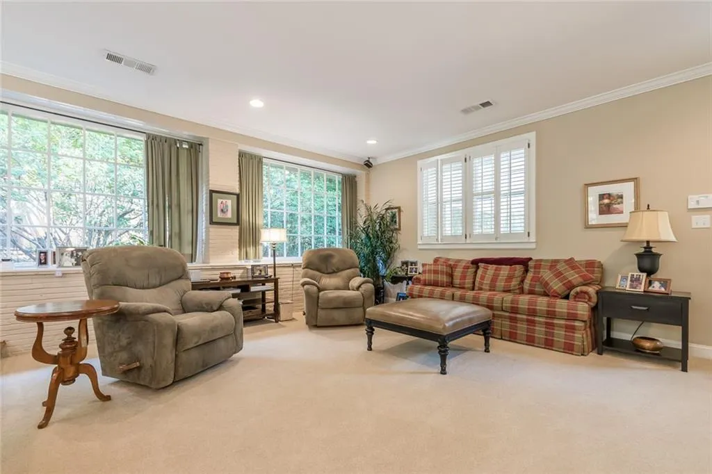 84 Mount Paran Road Nw, Sandy Springs, Georgia 30327, 3 Bedrooms Bedrooms, ,3 BathroomsBathrooms,Residential,Sold,84 Mount Paran Road Nw,6626940