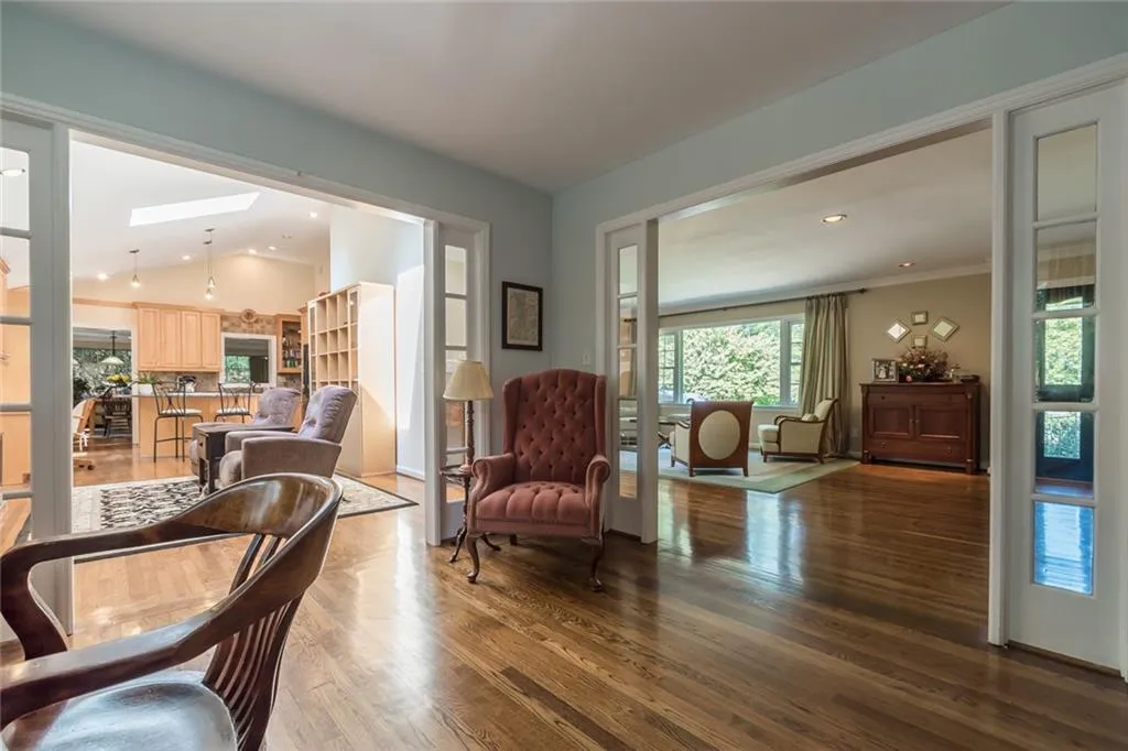 84 Mount Paran Road Nw, Sandy Springs, Georgia 30327, 3 Bedrooms Bedrooms, ,3 BathroomsBathrooms,Residential,Sold,84 Mount Paran Road Nw,6626940