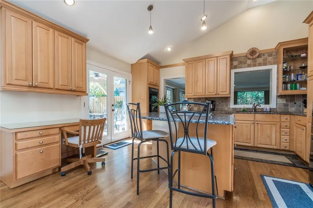 84 Mount Paran Road Nw, Sandy Springs, Georgia 30327, 3 Bedrooms Bedrooms, ,3 BathroomsBathrooms,Residential,Sold,84 Mount Paran Road Nw,6626940