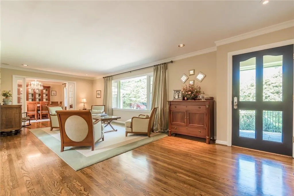 84 Mount Paran Road Nw, Sandy Springs, Georgia 30327, 3 Bedrooms Bedrooms, ,3 BathroomsBathrooms,Residential,Sold,84 Mount Paran Road Nw,6626940