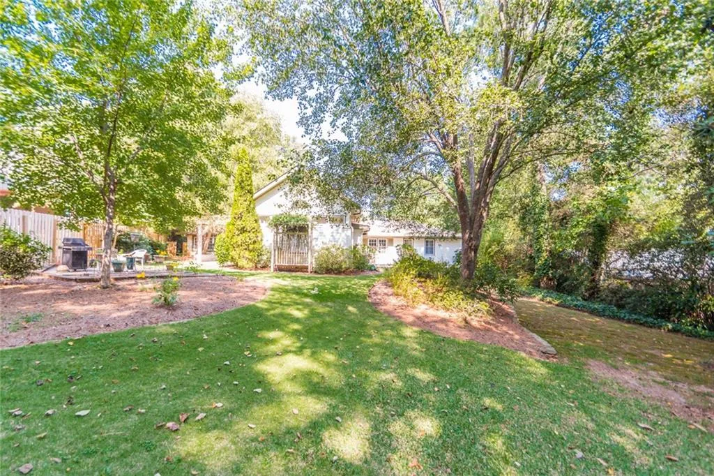 84 Mount Paran Road Nw, Sandy Springs, Georgia 30327, 3 Bedrooms Bedrooms, ,3 BathroomsBathrooms,Residential,Sold,84 Mount Paran Road Nw,6626940