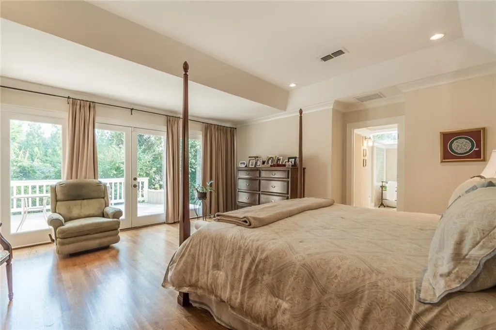 84 Mount Paran Road Nw, Sandy Springs, Georgia 30327, 3 Bedrooms Bedrooms, ,3 BathroomsBathrooms,Residential,Sold,84 Mount Paran Road Nw,6626940