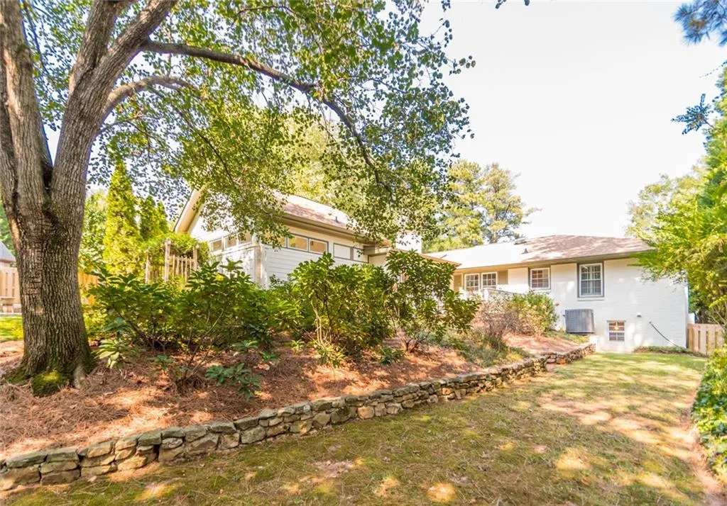 84 Mount Paran Road Nw, Sandy Springs, Georgia 30327, 3 Bedrooms Bedrooms, ,3 BathroomsBathrooms,Residential,Sold,84 Mount Paran Road Nw,6626940