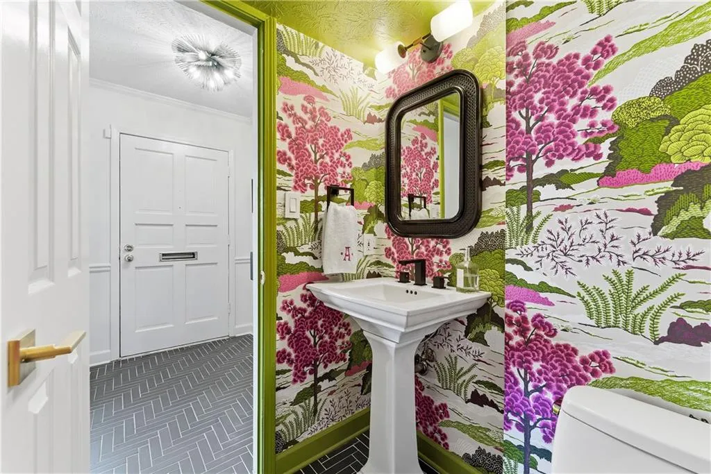 3 N Boundary Pl Nw, Atlanta, Georgia 30318, 2 Bedrooms Bedrooms, 0 ,2 BathroomsBathrooms,Residential,For Sale,3 N Boundary Pl Nw,7721344