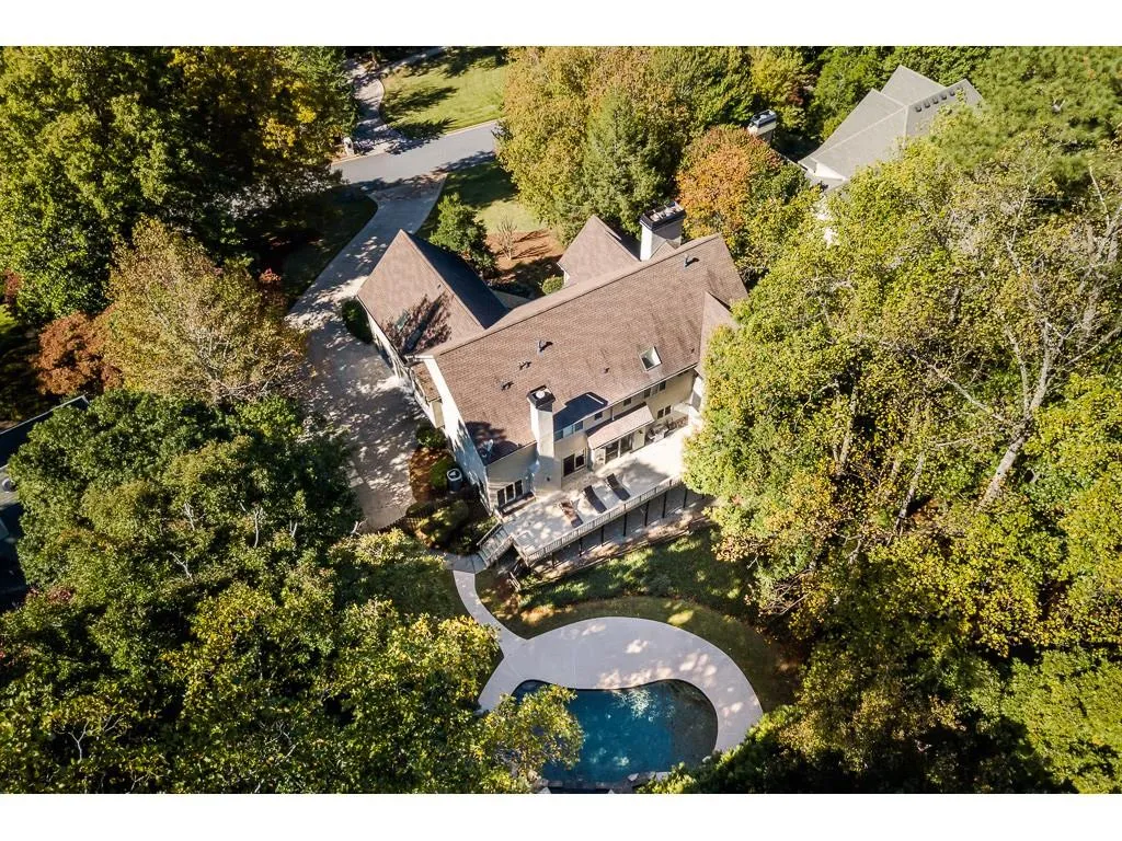 5445 Powers Overlook Court, Sandy Springs, Georgia 30327, 6 Bedrooms Bedrooms, ,5 BathroomsBathrooms,Residential,Sold,5445 Powers Overlook Court,6097688