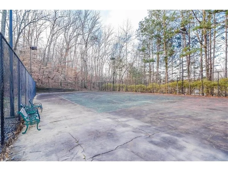 800 Camden Court, Atlanta, Georgia 30327, 2 Bedrooms Bedrooms, ,2 BathroomsBathrooms,Residential,Sold,800 Camden Court,5635297