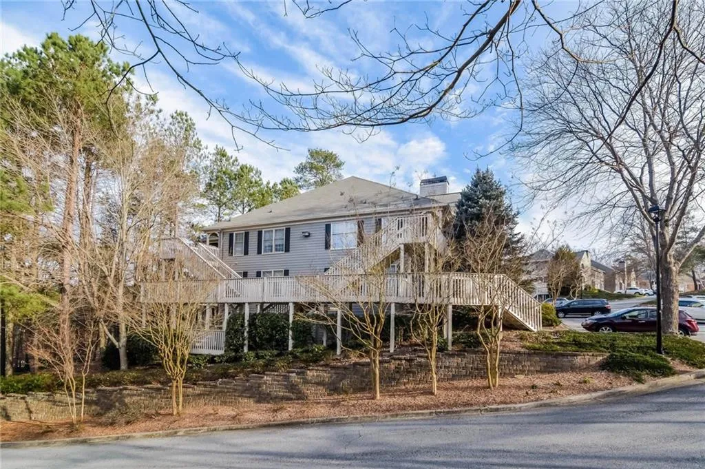 800 Camden Court, Atlanta, Georgia 30327, 2 Bedrooms Bedrooms, ,2 BathroomsBathrooms,Residential,Sold,800 Camden Court,5635297