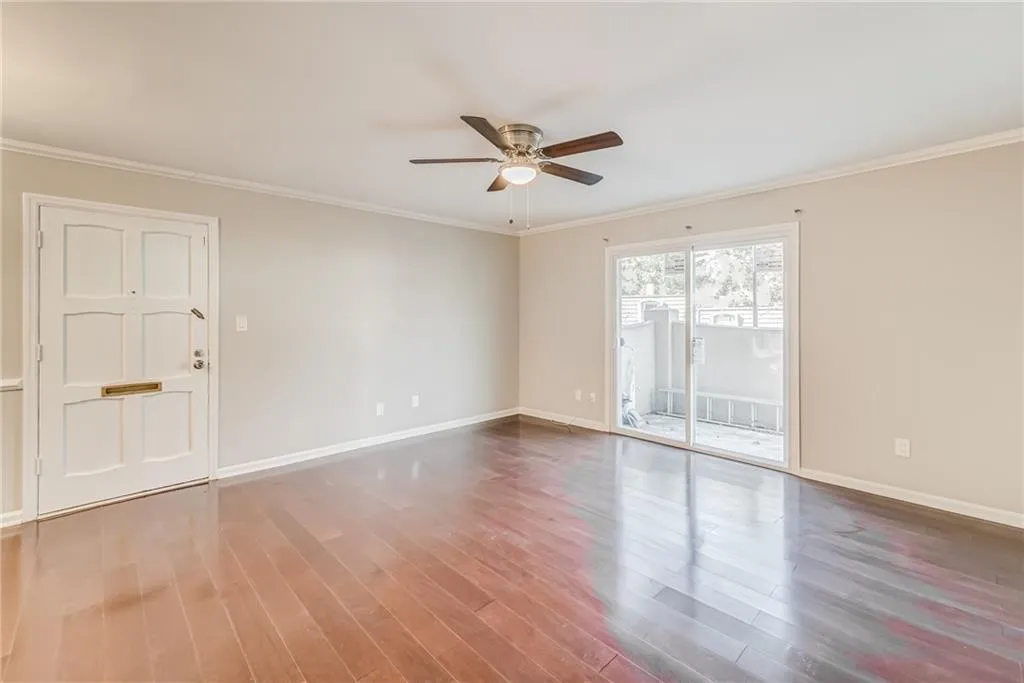 725 Dalrymple Road Unit 5a, Sandy Springs, Georgia 30328, 2 Bedrooms Bedrooms, ,2 BathroomsBathrooms,Residential,Sold,725 Dalrymple Road Unit 5a,6977257