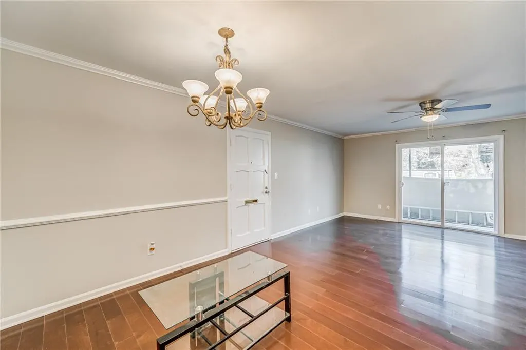 725 Dalrymple Road Unit 5a, Sandy Springs, Georgia 30328, 2 Bedrooms Bedrooms, ,2 BathroomsBathrooms,Residential,Sold,725 Dalrymple Road Unit 5a,6977257