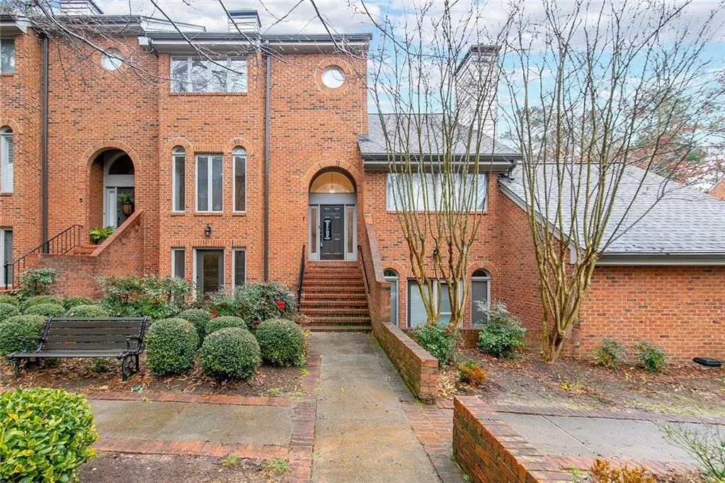 7 Westfair Court, Sandy Springs, Georgia 30328, 3 Bedrooms Bedrooms, ,2 BathroomsBathrooms,Residential,Sold,7 Westfair Court,6991790