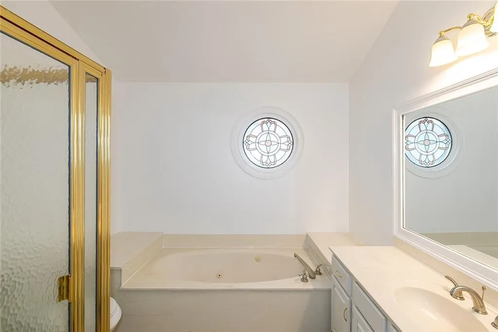 7 Westfair Court, Sandy Springs, Georgia 30328, 3 Bedrooms Bedrooms, ,2 BathroomsBathrooms,Residential,Sold,7 Westfair Court,6991790