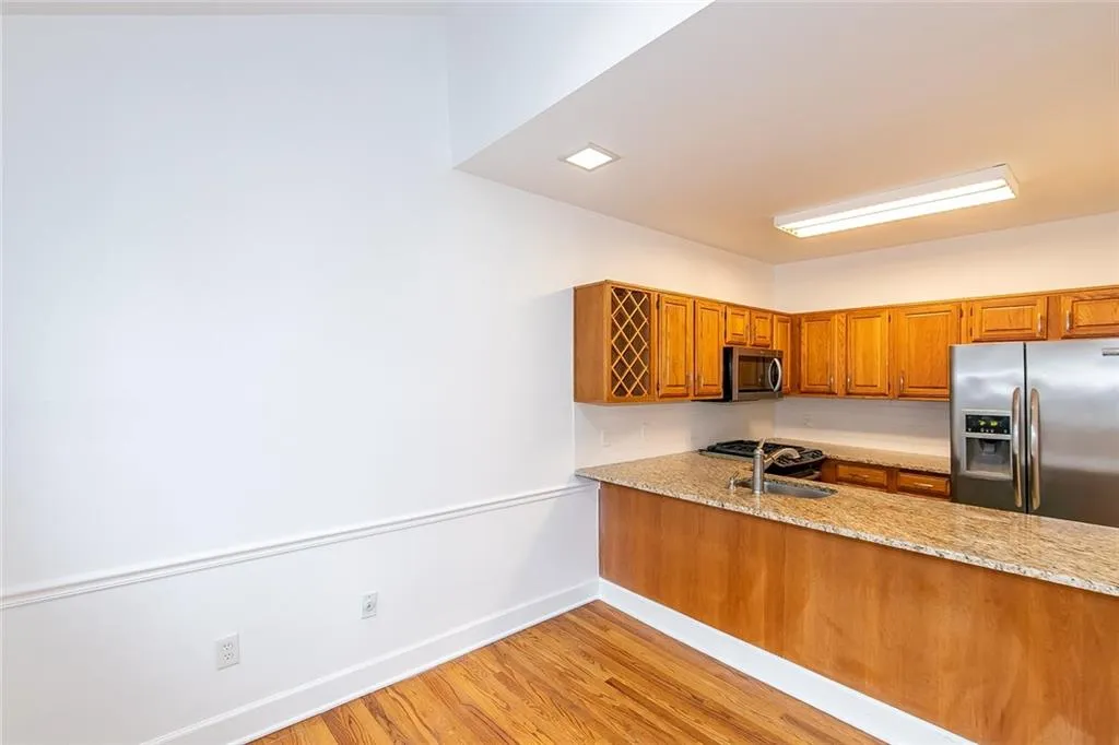 7 Westfair Court, Sandy Springs, Georgia 30328, 3 Bedrooms Bedrooms, ,2 BathroomsBathrooms,Residential,Sold,7 Westfair Court,6991790