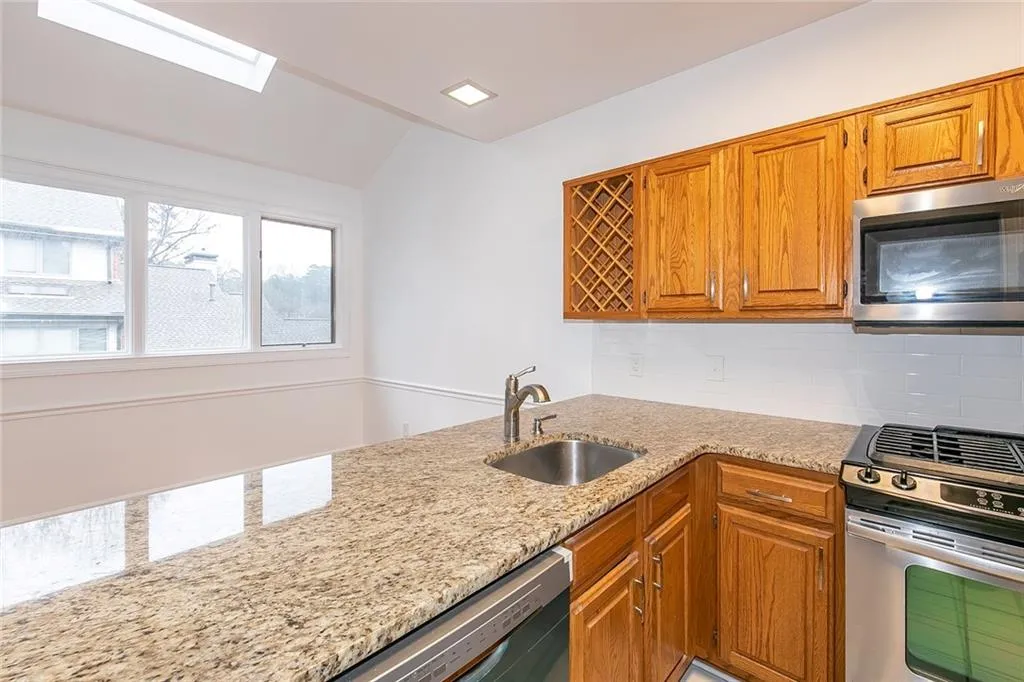 7 Westfair Court, Sandy Springs, Georgia 30328, 3 Bedrooms Bedrooms, ,2 BathroomsBathrooms,Residential,Sold,7 Westfair Court,6991790