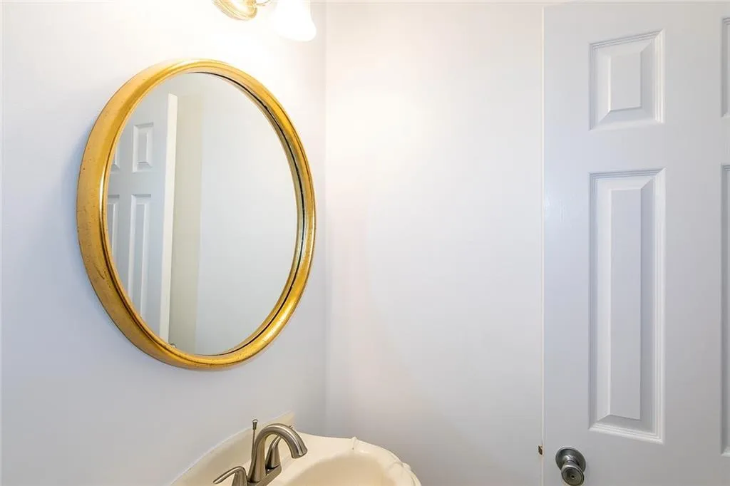 7 Westfair Court, Sandy Springs, Georgia 30328, 3 Bedrooms Bedrooms, ,2 BathroomsBathrooms,Residential,Sold,7 Westfair Court,6991790