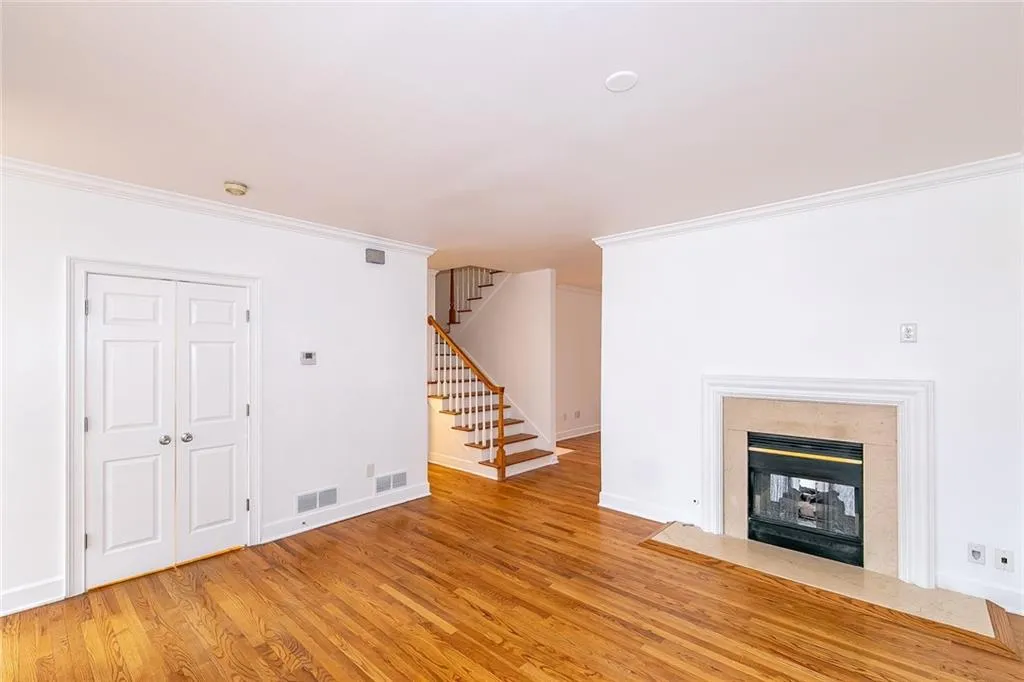 7 Westfair Court, Sandy Springs, Georgia 30328, 3 Bedrooms Bedrooms, ,2 BathroomsBathrooms,Residential,Sold,7 Westfair Court,6991790