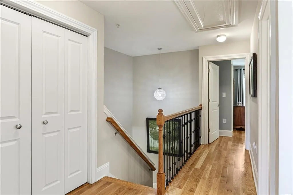242 Le Gran Bend Unit 242, Atlanta, Georgia 30328, 3 Bedrooms Bedrooms, ,2 BathroomsBathrooms,Residential,Sold,242 Le Gran Bend Unit 242,6763383