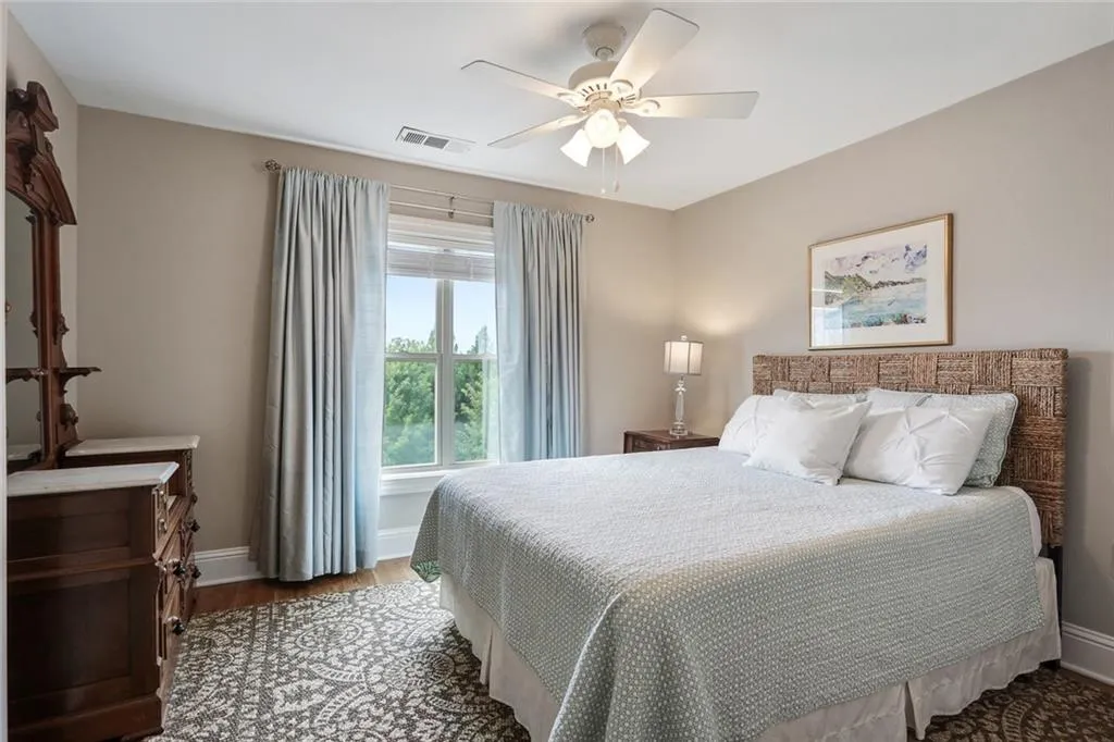 242 Le Gran Bend Unit 242, Atlanta, Georgia 30328, 3 Bedrooms Bedrooms, ,2 BathroomsBathrooms,Residential,Sold,242 Le Gran Bend Unit 242,6763383