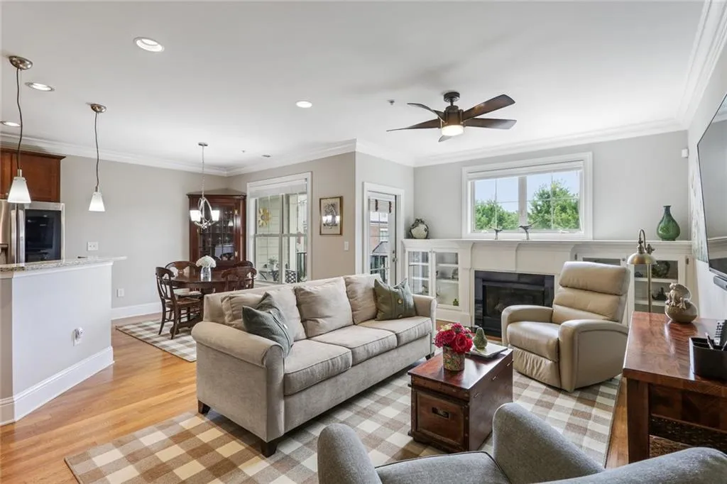 242 Le Gran Bend Unit 242, Atlanta, Georgia 30328, 3 Bedrooms Bedrooms, ,2 BathroomsBathrooms,Residential,Sold,242 Le Gran Bend Unit 242,6763383