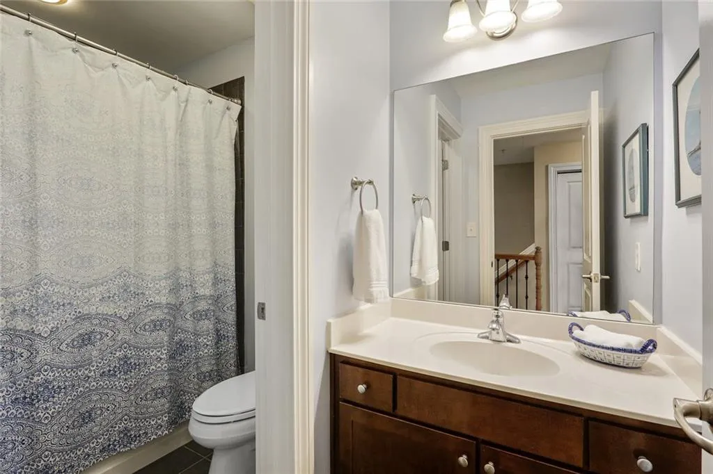 242 Le Gran Bend Unit 242, Atlanta, Georgia 30328, 3 Bedrooms Bedrooms, ,2 BathroomsBathrooms,Residential,Sold,242 Le Gran Bend Unit 242,6763383
