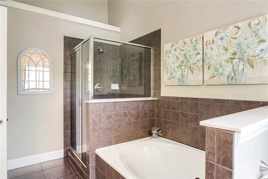 242 Le Gran Bend Unit 242, Atlanta, Georgia 30328, 3 Bedrooms Bedrooms, ,2 BathroomsBathrooms,Residential,Sold,242 Le Gran Bend Unit 242,6763383