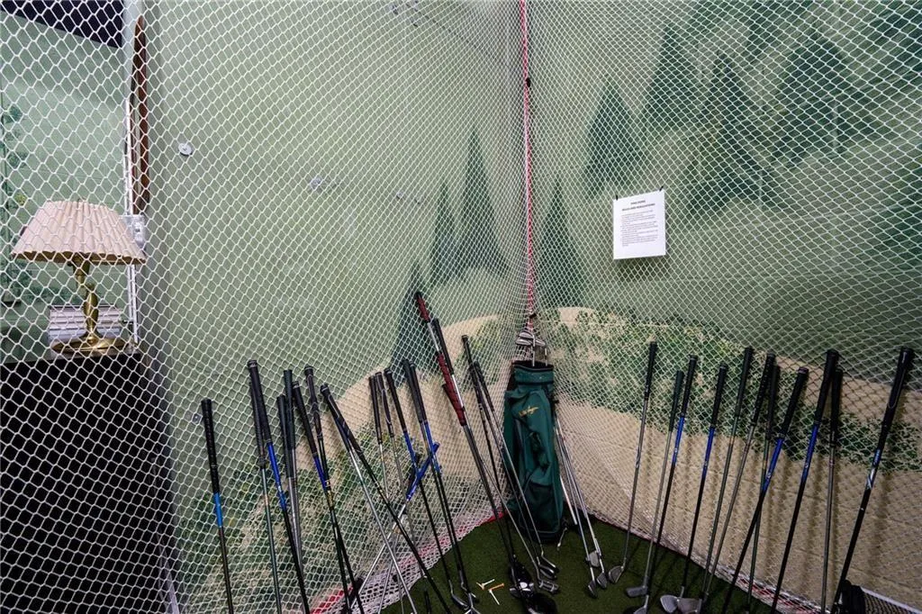 Indoor Golf Course