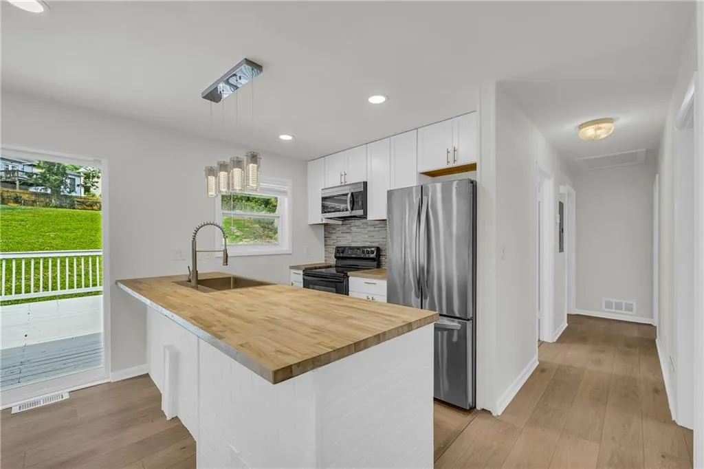 2048 Claude Street Nw, Atlanta, Georgia 30318, 3 Bedrooms Bedrooms, ,1 BathroomBathrooms,Residential,For Sale,2048 Claude Street Nw,7613329