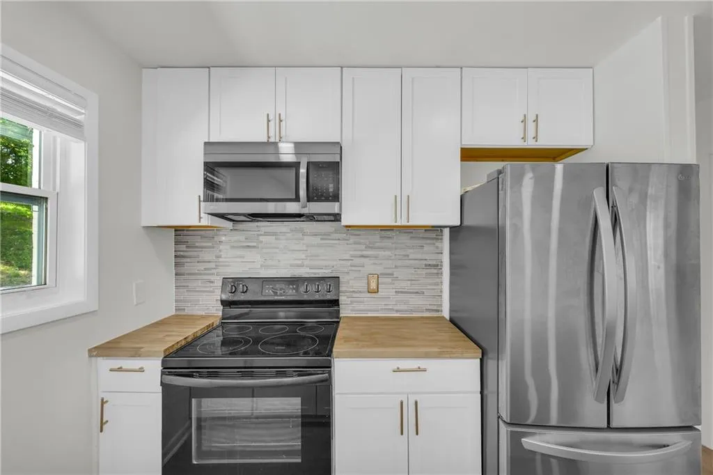 2048 Claude Street Nw, Atlanta, Georgia 30318, 3 Bedrooms Bedrooms, ,1 BathroomBathrooms,Residential,For Sale,2048 Claude Street Nw,7613329