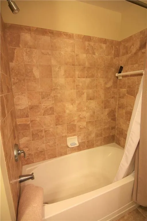 200 River Vista Drive Unit 119, Atlanta, Georgia 30339, 2 Bedrooms Bedrooms, ,2 BathroomsBathrooms,Residential,Sold,200 River Vista Drive Unit 119,5997446