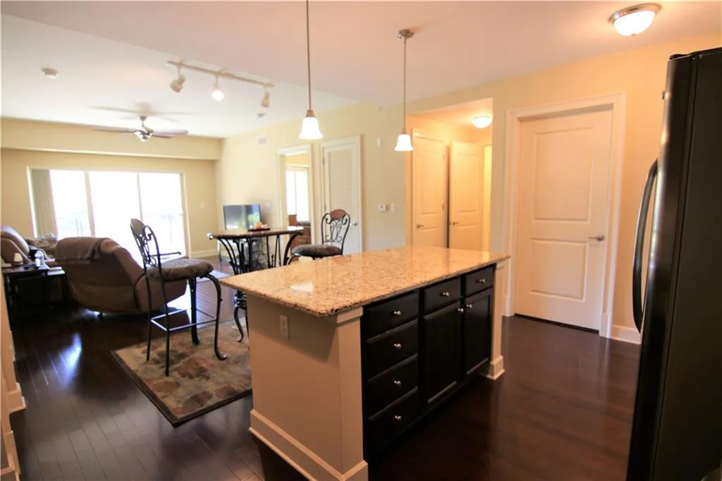 200 River Vista Drive Unit 119, Atlanta, Georgia 30339, 2 Bedrooms Bedrooms, ,2 BathroomsBathrooms,Residential,Sold,200 River Vista Drive Unit 119,5997446