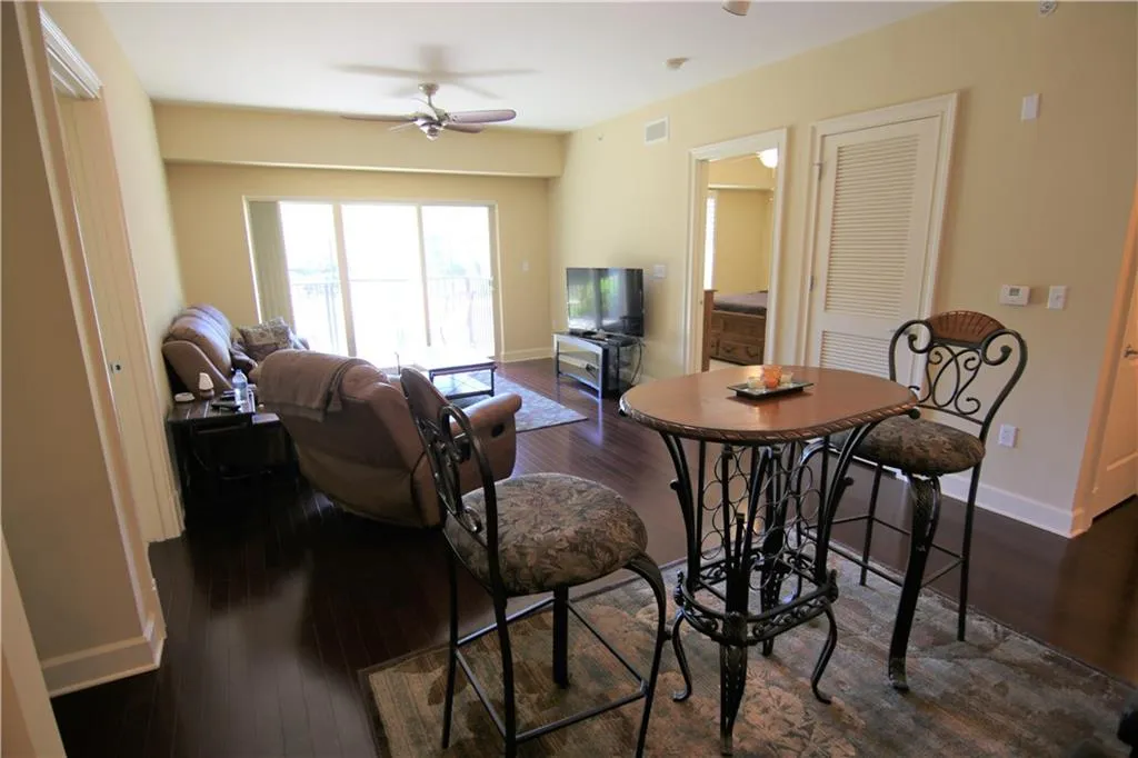 200 River Vista Drive Unit 119, Atlanta, Georgia 30339, 2 Bedrooms Bedrooms, ,2 BathroomsBathrooms,Residential,Sold,200 River Vista Drive Unit 119,5997446