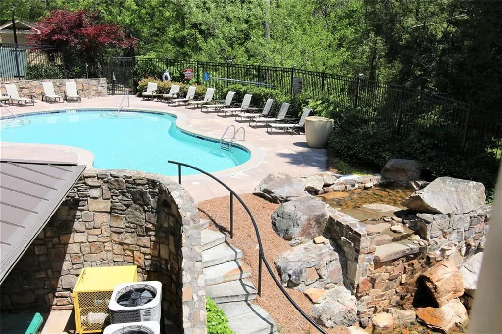 200 River Vista Drive Unit 119, Atlanta, Georgia 30339, 2 Bedrooms Bedrooms, ,2 BathroomsBathrooms,Residential,Sold,200 River Vista Drive Unit 119,5997446