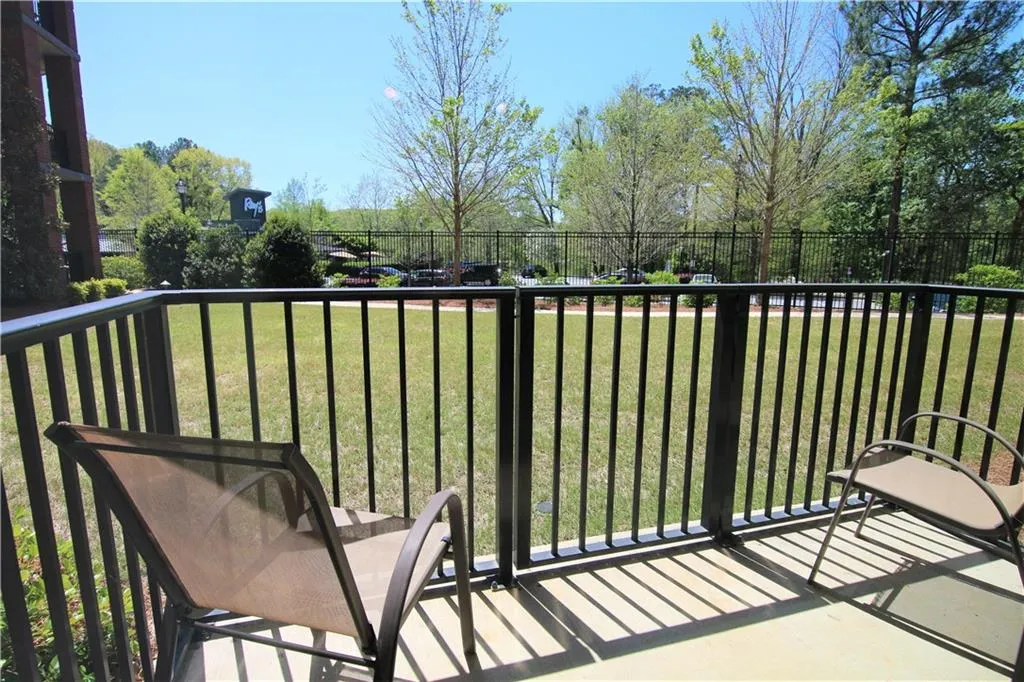200 River Vista Drive Unit 119, Atlanta, Georgia 30339, 2 Bedrooms Bedrooms, ,2 BathroomsBathrooms,Residential,Sold,200 River Vista Drive Unit 119,5997446