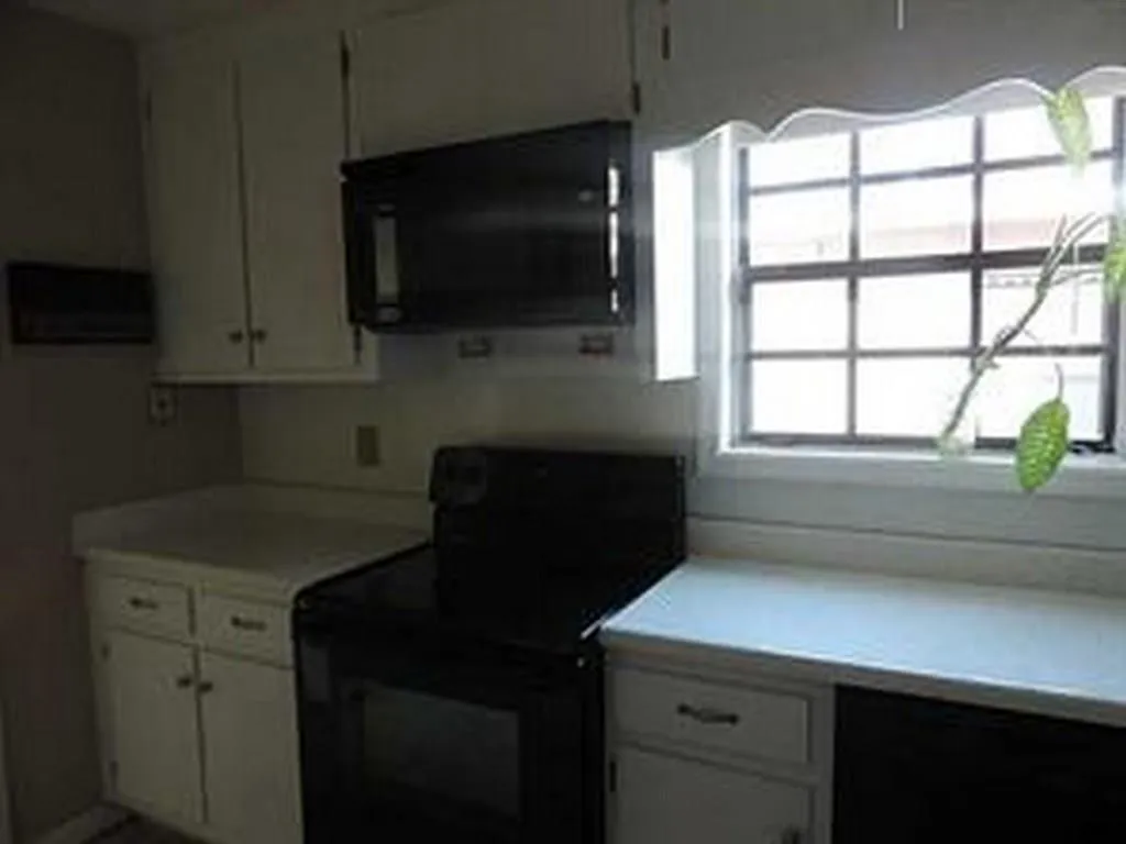 320 Winding River Drive Unit A, Sandy Springs, Georgia 30350, 2 Bedrooms Bedrooms, ,2 BathroomsBathrooms,Residential,Sold,320 Winding River Drive Unit A,6085488