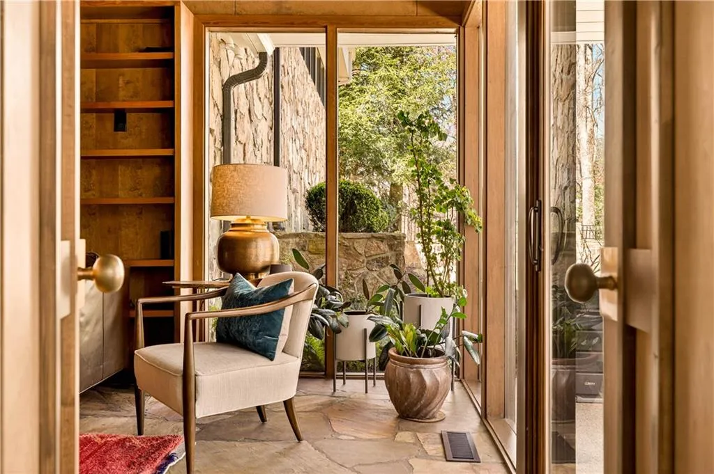 1640 Winterthur Close Nw, Atlanta, Georgia 30328, 5 Bedrooms Bedrooms, ,3 BathroomsBathrooms,Residential,For Sale,1640 Winterthur Close Nw,7735738