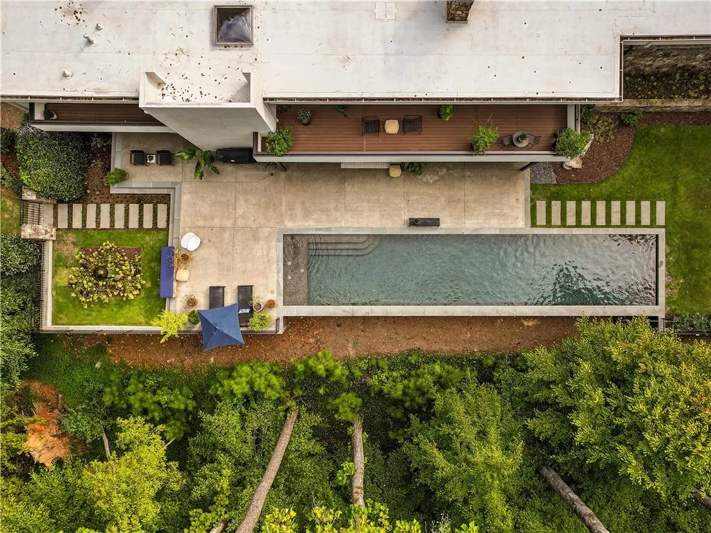 1640 Winterthur Close Nw, Atlanta, Georgia 30328, 5 Bedrooms Bedrooms, ,3 BathroomsBathrooms,Residential,For Sale,1640 Winterthur Close Nw,7735738