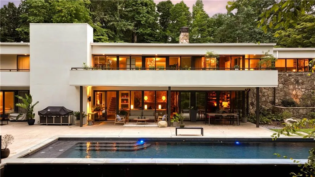 1640 Winterthur Close Nw, Atlanta, Georgia 30328, 5 Bedrooms Bedrooms, ,3 BathroomsBathrooms,Residential,For Sale,1640 Winterthur Close Nw,7735738