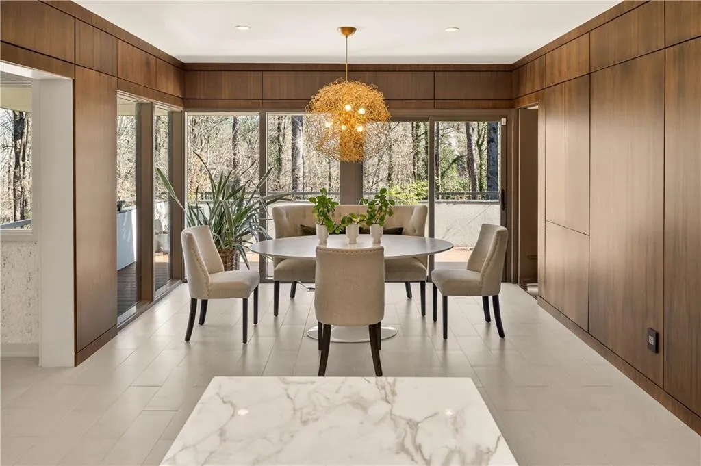 1640 Winterthur Close Nw, Atlanta, Georgia 30328, 5 Bedrooms Bedrooms, ,3 BathroomsBathrooms,Residential,For Sale,1640 Winterthur Close Nw,7735738