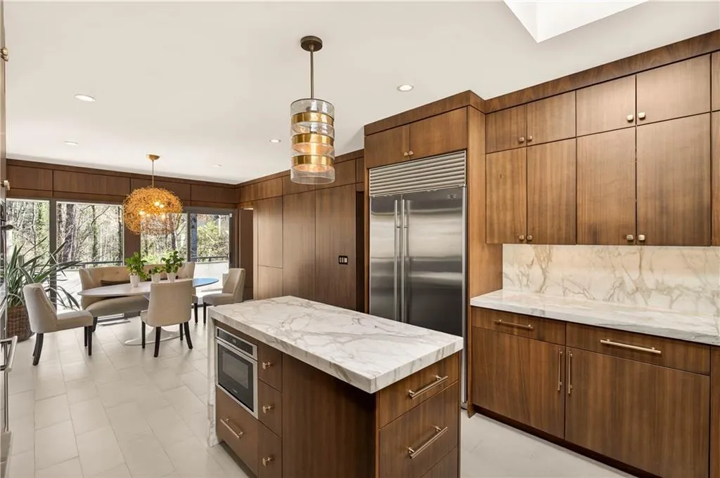 1640 Winterthur Close Nw, Atlanta, Georgia 30328, 5 Bedrooms Bedrooms, ,3 BathroomsBathrooms,Residential,For Sale,1640 Winterthur Close Nw,7735738