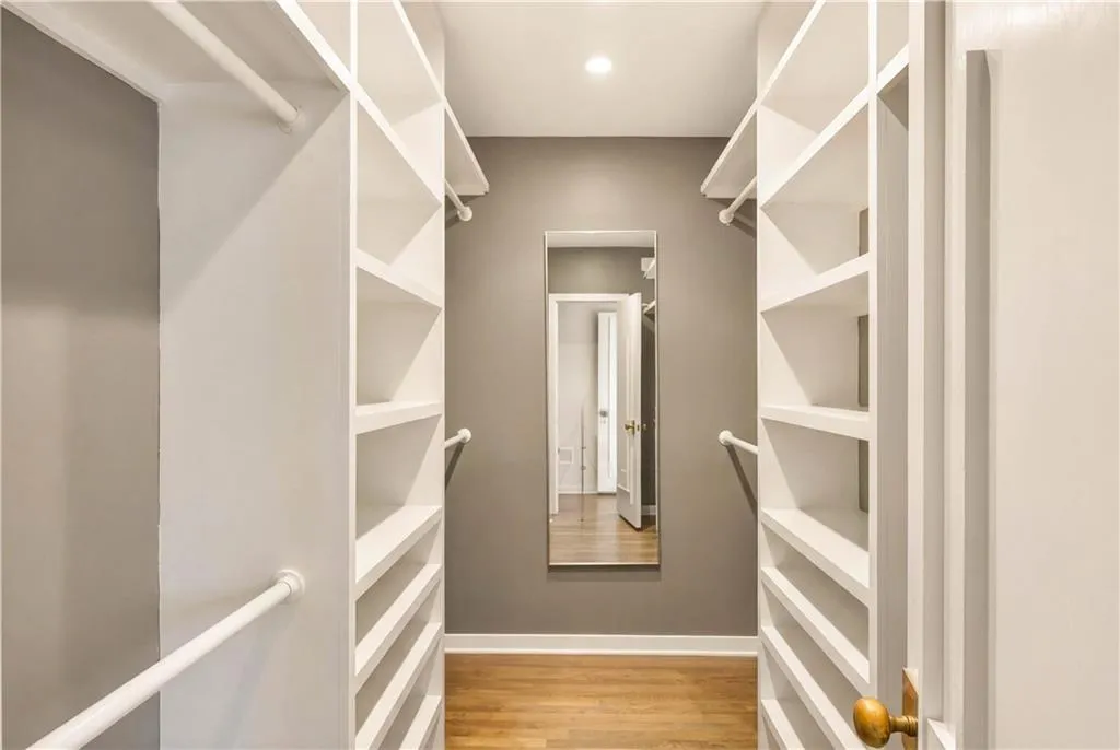 1640 Winterthur Close Nw, Atlanta, Georgia 30328, 5 Bedrooms Bedrooms, ,3 BathroomsBathrooms,Residential,For Sale,1640 Winterthur Close Nw,7735738