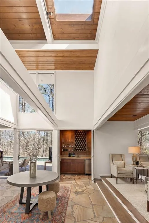 1640 Winterthur Close Nw, Atlanta, Georgia 30328, 5 Bedrooms Bedrooms, ,3 BathroomsBathrooms,Residential,For Sale,1640 Winterthur Close Nw,7735738