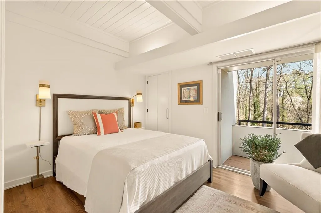 1640 Winterthur Close Nw, Atlanta, Georgia 30328, 5 Bedrooms Bedrooms, ,3 BathroomsBathrooms,Residential,For Sale,1640 Winterthur Close Nw,7735738