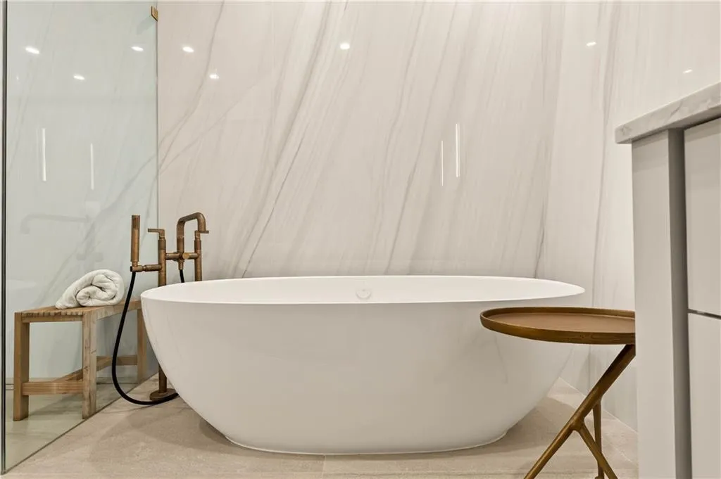 1640 Winterthur Close Nw, Atlanta, Georgia 30328, 5 Bedrooms Bedrooms, ,3 BathroomsBathrooms,Residential,For Sale,1640 Winterthur Close Nw,7735738